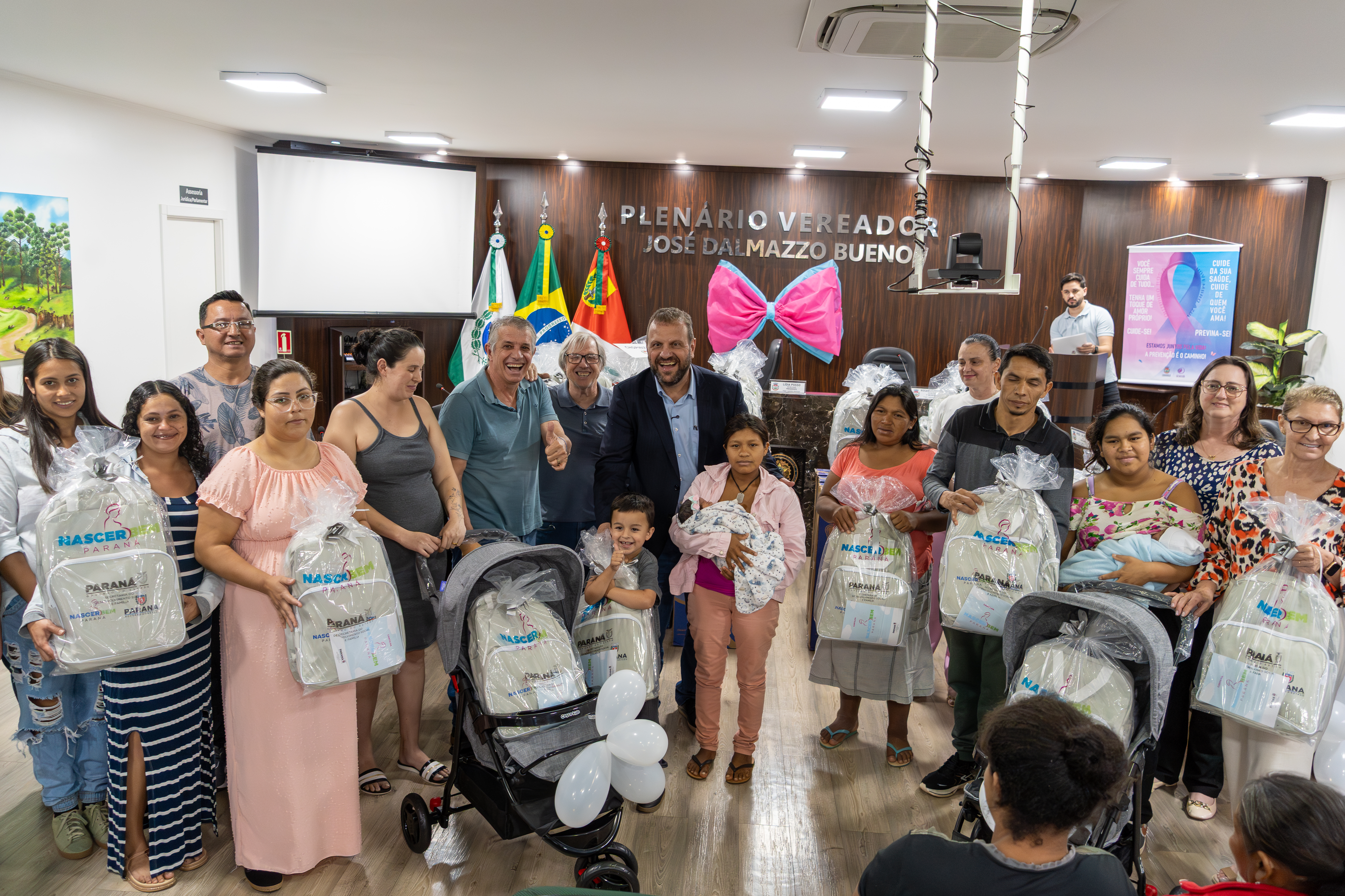 Imagem da Noticia: Chopinzinho recebe entrega dos Kits do programa Nascer Bem Paraná