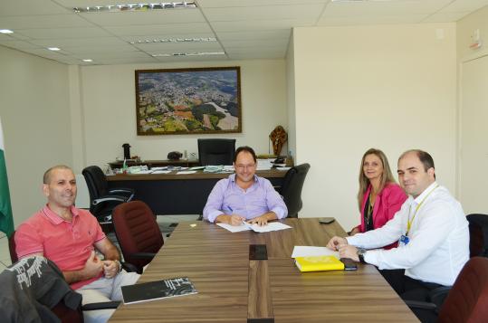 Administração Municipal e Sindicato dos Servidores Públicos Municipais trabalham para a implantação do Regime Próprio de Previdência Social