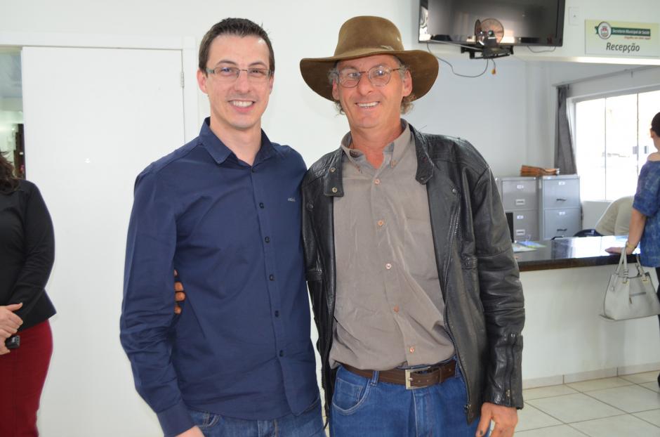 Administração Municipal entrega 45 óculos por mês em Chopinzinho