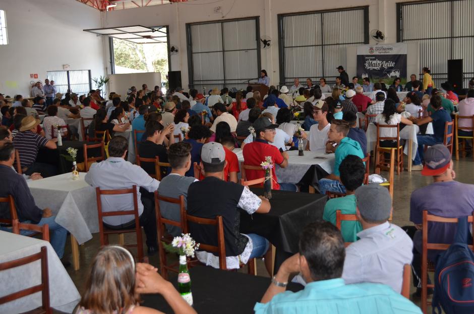 Administração Municipal lança Programa Mais Leite