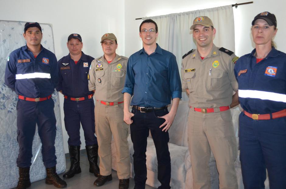 Administração Municipal entrega móveis para Defesa Civil de Chopinzinho