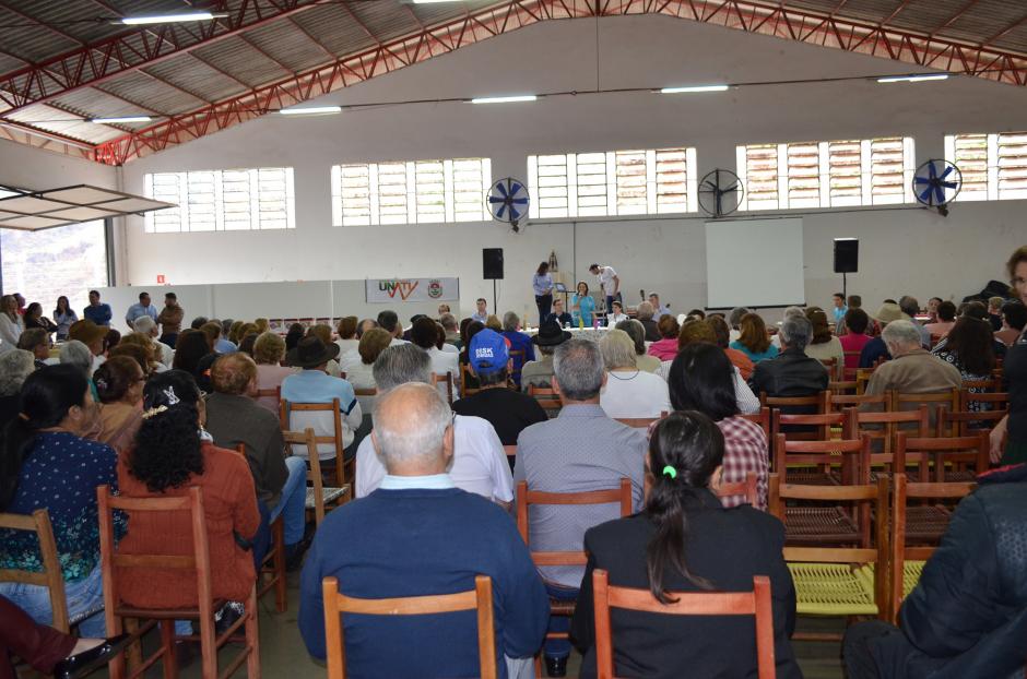 Dia Nacional do Idoso foi comemorado com festa em Chopinzinho
