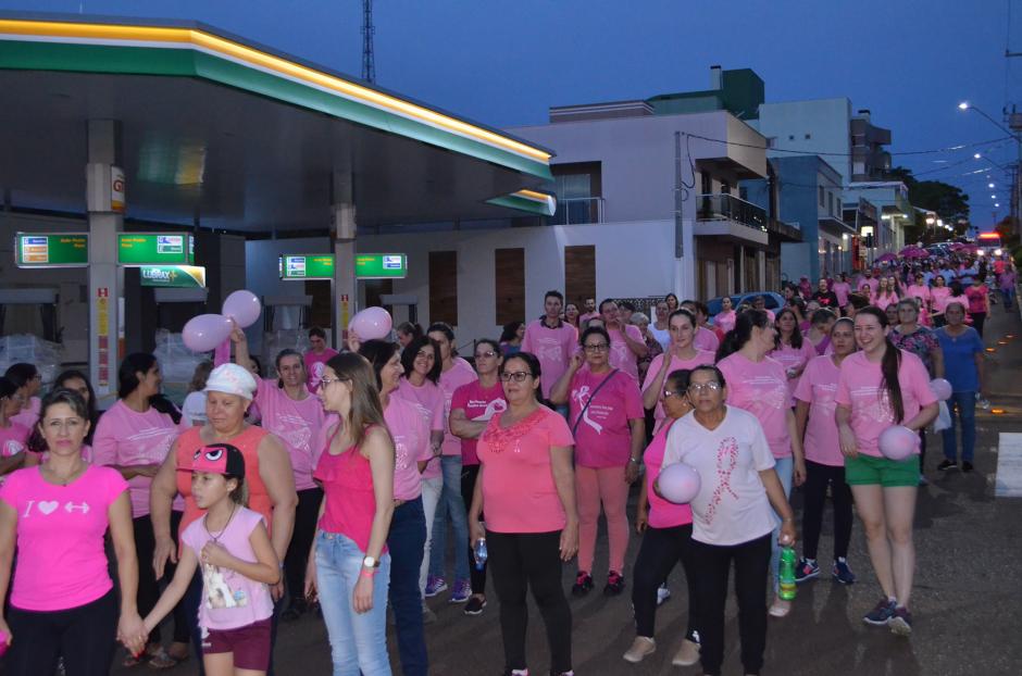 II Caminhada Rosa leva mais de 400 pessoas às ruas de Chopinzinho