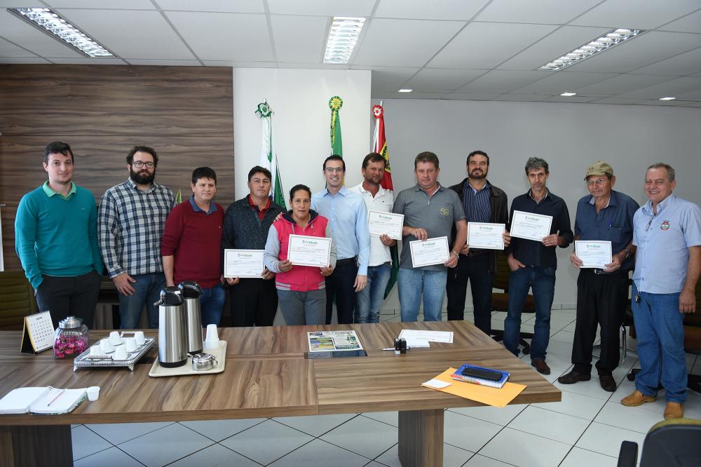 Produtores recebem certificado do Serviço de Inspeção Municipal