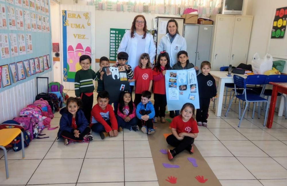 Dentista de Santa Inês promovem dinâmicas de promoção da saúde oral