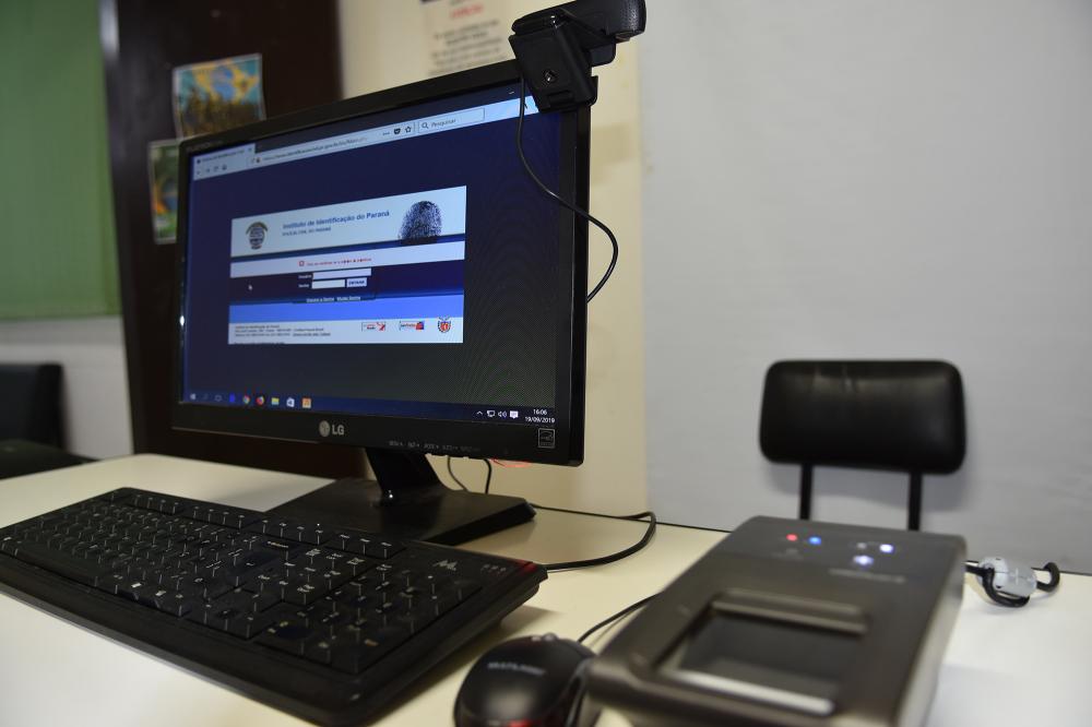Chopinzinho implanta sistema totalmente eletrônico de emissão de carteira de identidade