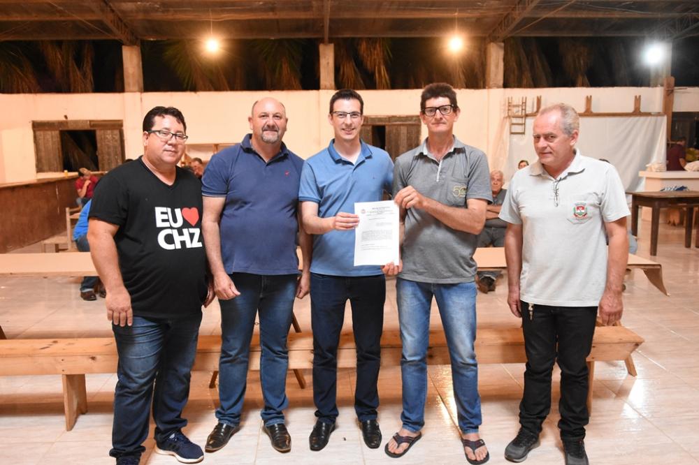 Associação de Linha Gressana recebe mais um equipamento agrícola da Administração Municipal